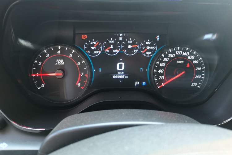 Used Chevrolet Camaro 2017 2.0T RS Odometer Close Up