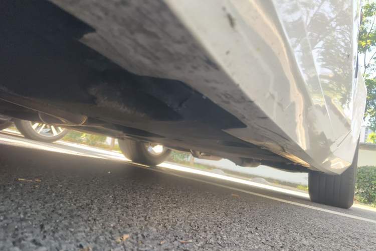 Used Chevrolet Camaro  Chassis Front Left