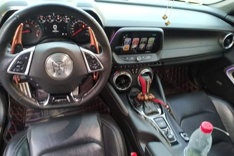 Used Chevrolet Camaro 2017 2.0T RS Center Console