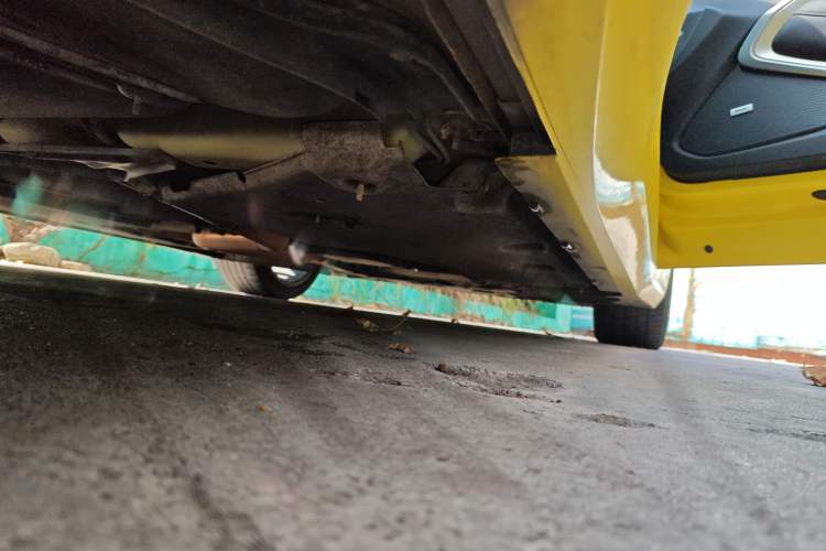 Used Chevrolet Camaro 2017 2.0T RS Chassis Rear Right