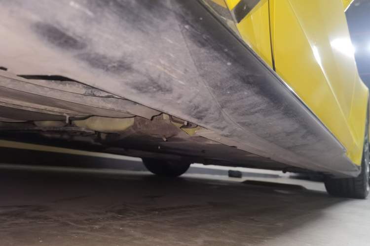 Used Chevrolet Camaro  Chassis Rear Right