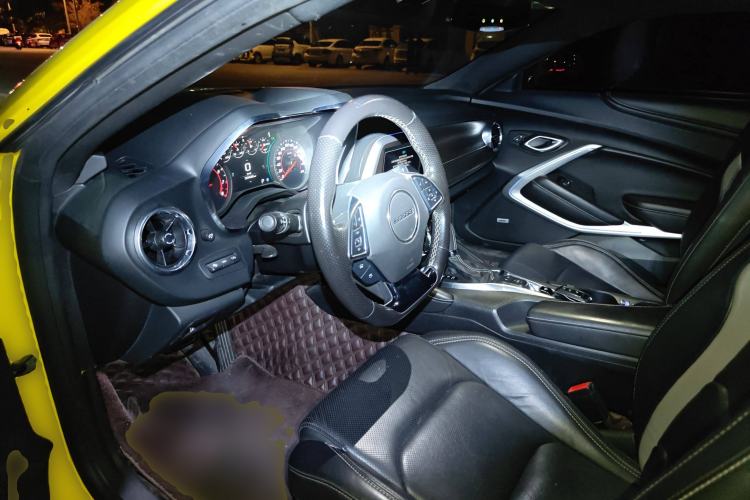 Used Chevrolet Camaro 2017 2.0T RS Driver Seat