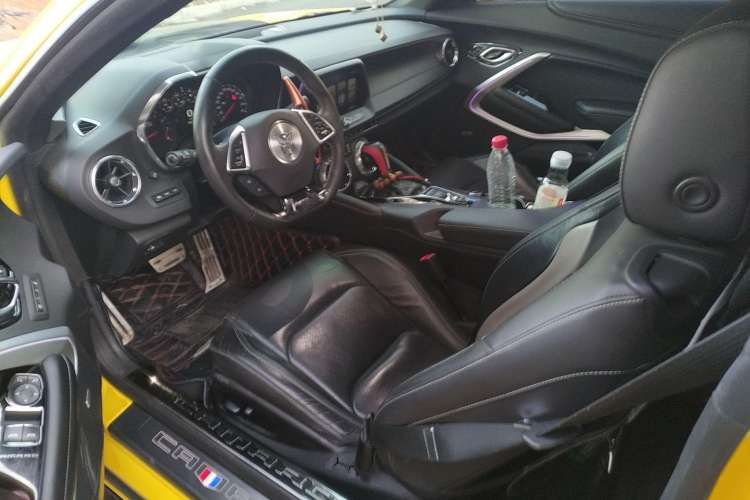Used Chevrolet Camaro 2017 2.0T RS Driver Seat