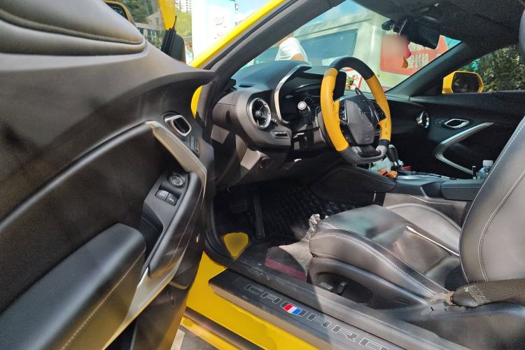 Used Chevrolet Camaro 2017 2.0T RS Driver Seat