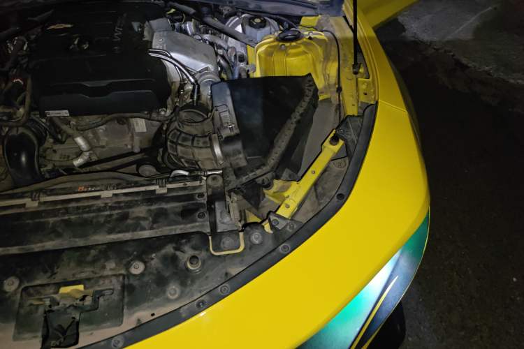 Used Chevrolet Camaro 2017 2.0T RS Engine Bay Left