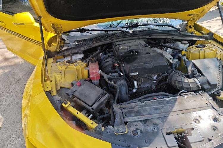 Used Chevrolet Camaro 2017 2.0T RS Engine Bay Right