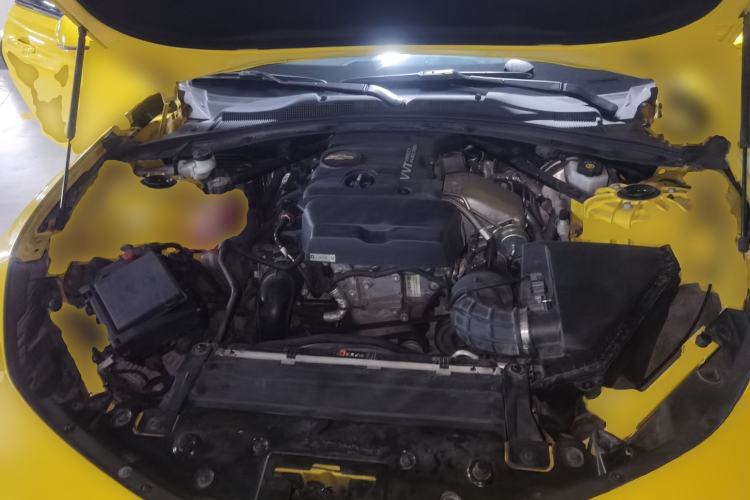 Used Chevrolet Camaro  Engine Bay
