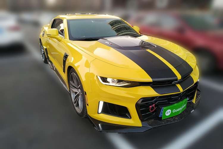 Used Chevrolet Camaro 2017 2.0T RS Front Right 45 Deg