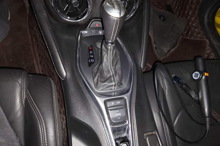 Used Chevrolet Camaro 2017 2.0T RS Gear Lever