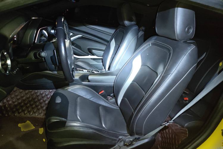 Used Chevrolet Camaro 2017 2.0T RS Left Front Seat