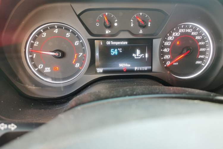 Used Chevrolet Camaro 2017 2.0T RS Odometer Close Up