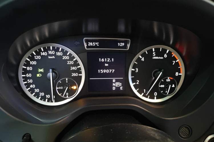 Used Chevrolet Camaro 2017 2.0T RS Odometer Close Up