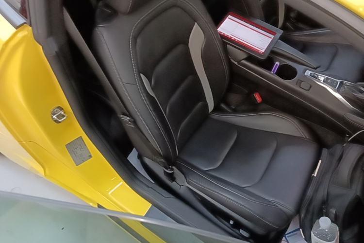Used Chevrolet Camaro 2017 2.0T RS Right Front Seat