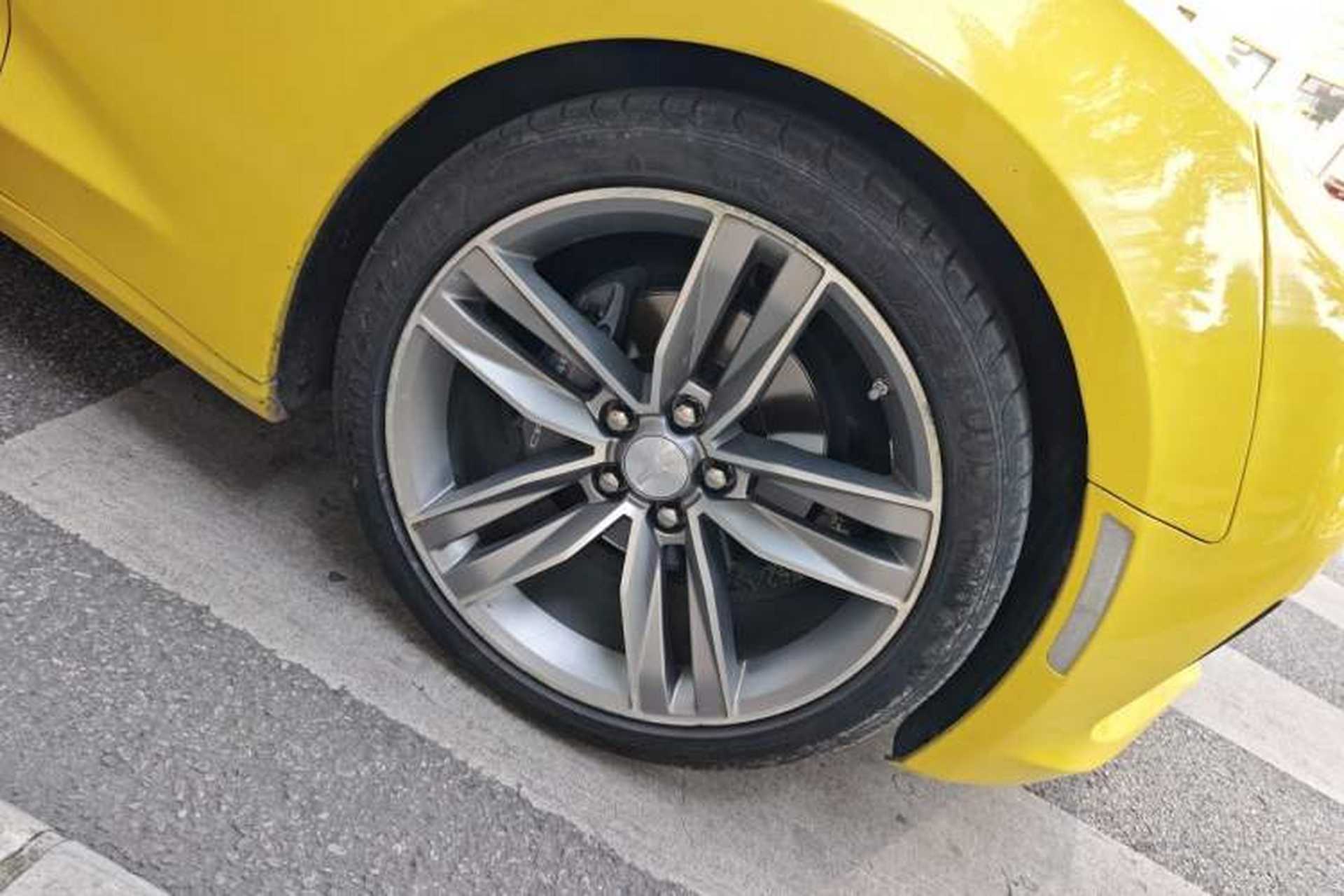 Used Chevrolet Camaro 2017 2.0T RS Right Front Wheel Hub