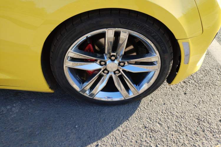 Used Chevrolet Camaro 2017 2.0T RS Right Front Wheel Hub