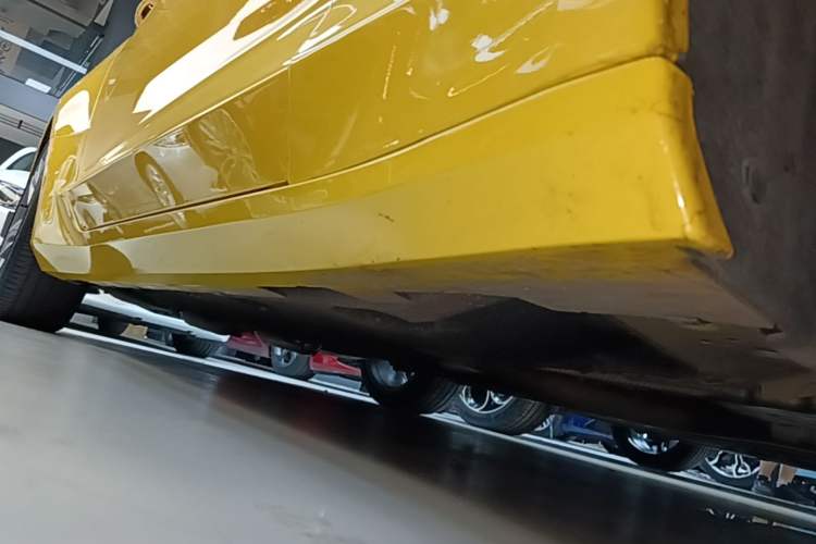 Used Chevrolet Camaro 2017 2.0T RS Right Side Sill
