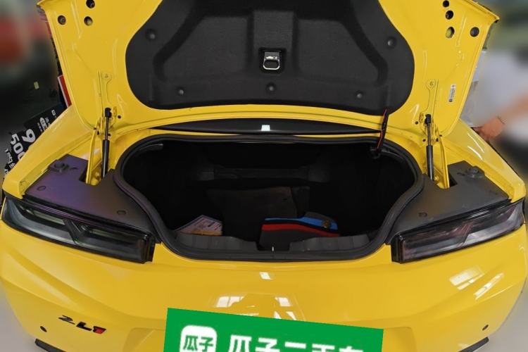 Used Chevrolet Camaro 2017 2.0T RS Trunk