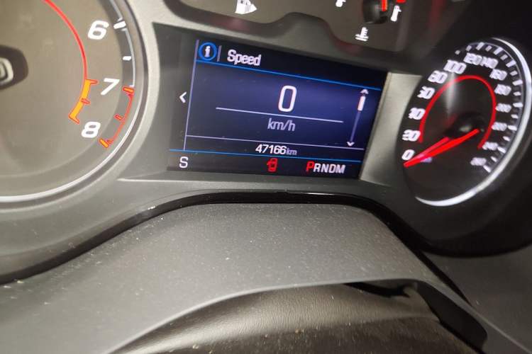 Used Chevrolet Camaro  Odometer Close Up