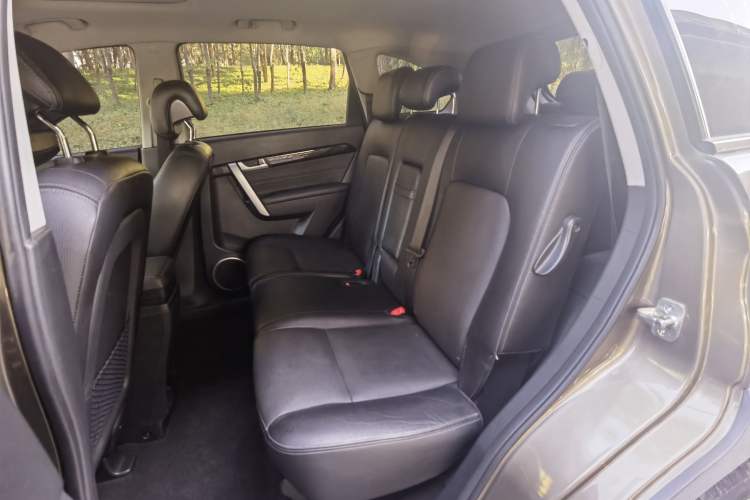Used Chevrolet Captiva 2015 2.4L Two-Wheel Drive Urban Version 7 Seats Interior 7