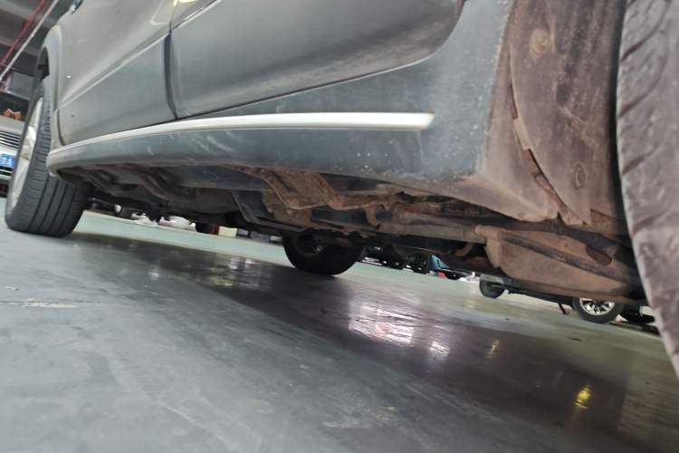 Used Chevrolet Captiva 2017 2.4L 4x4 Flagship Edition 7-Seater Left Side Sill