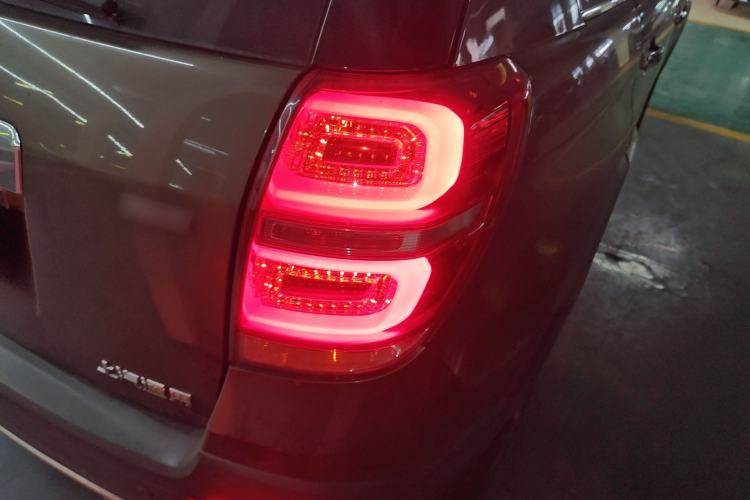 Used Chevrolet Captiva 2017 2.4L 4x4 Flagship Edition 7-Seater Right Rear Taillight