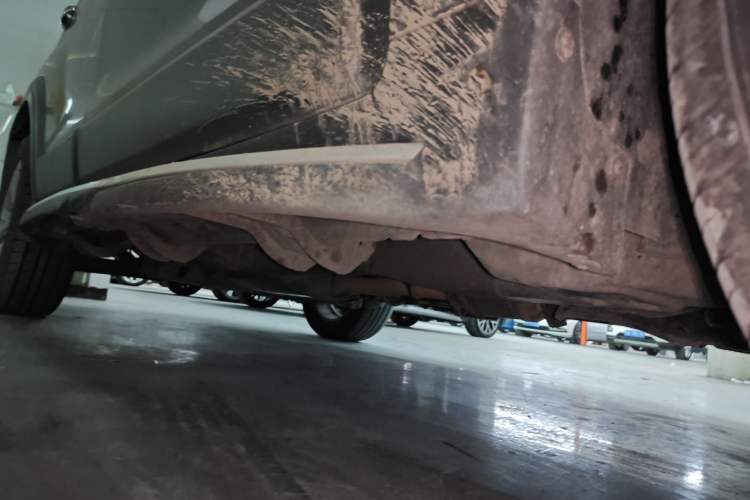 Used Chevrolet Captiva 2017 2.4L 4x4 Flagship Edition 7-Seater Right Side Sill
