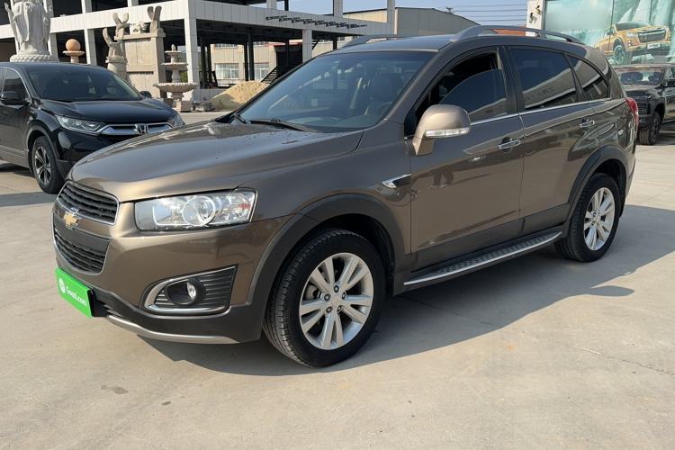 Used Chevrolet Captiva 2015 2.4L 4x4 Flagship Edition 7-Seater Exterior 3