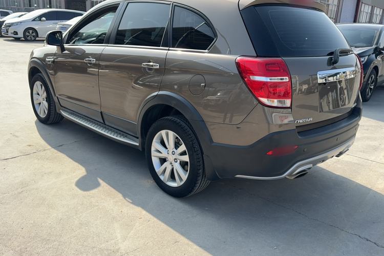 Used Chevrolet Captiva 2015 2.4L 4x4 Flagship Edition 7-Seater Exterior 4