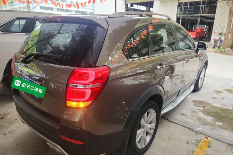 Used Chevrolet Captiva 2017 2.4L 4x4 Flagship Edition 7-Seater Exterior 5