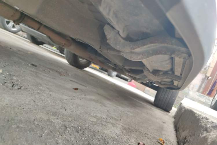 Used Chevrolet Captiva 2015 2.4L Two-Wheel Drive Urban Version 7 Seats Left Side Sill
