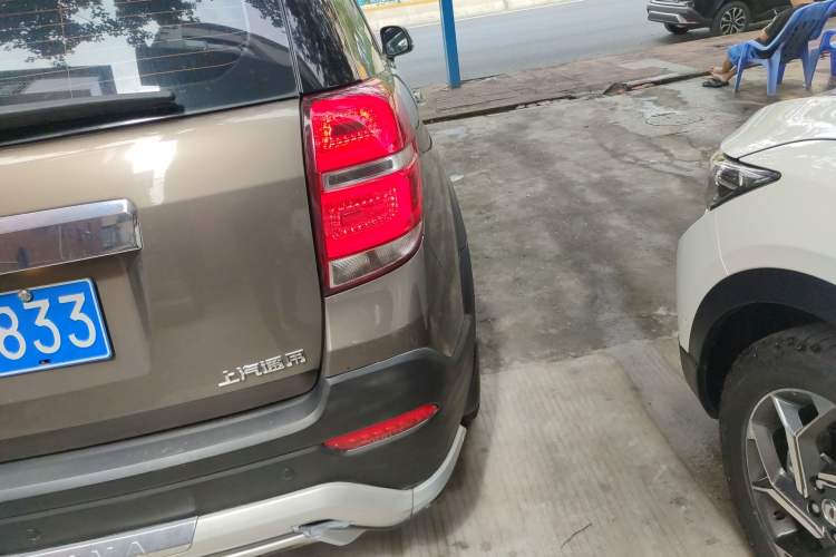 Used Chevrolet Captiva 2015 2.4L Two-Wheel Drive Urban Version 7 Seats Right Rear Taillight