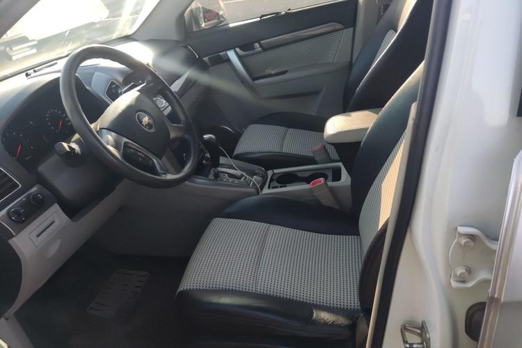 Used Chevrolet Captiva 2012 2.4L Two-Wheel Drive City Edition 5 Seats Interior 2