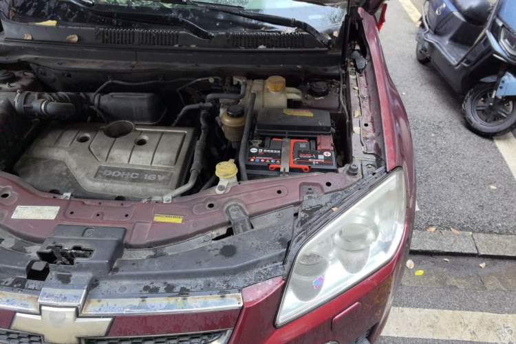 Used Chevrolet Captiva 2008 2.4 AT 7-Seater Luxury Version Engine Bay Left