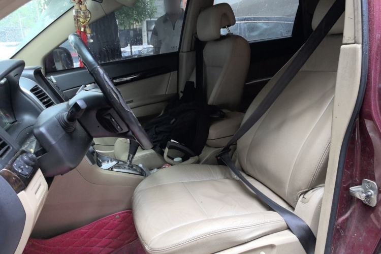 Used Chevrolet Captiva 2008 2.4 AT 7-Seater Luxury Version Left Front Seat