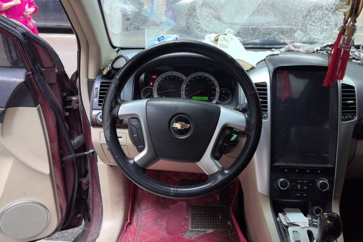 Used Chevrolet Captiva 2008 2.4 AT 7-Seater Luxury Version Steering Wheel