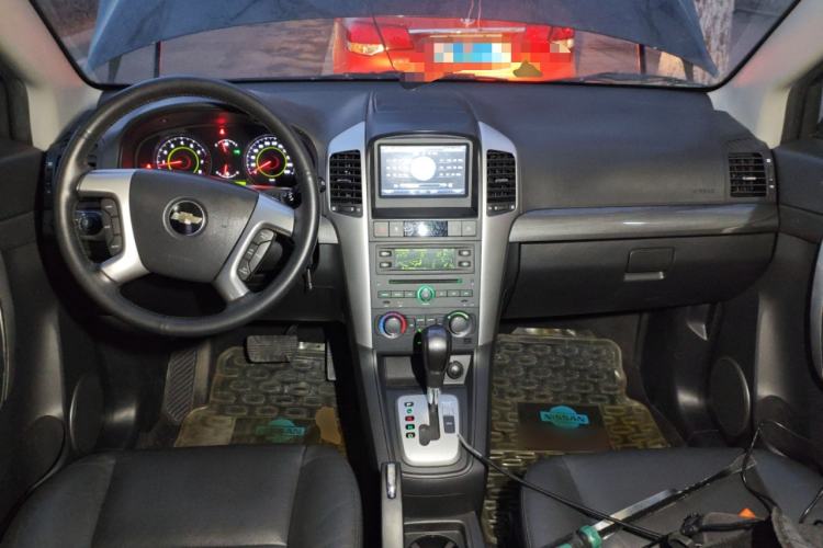 Used Chevrolet Captiva 2010 3.2 AT 7-Seater Flagship Edition Center Console