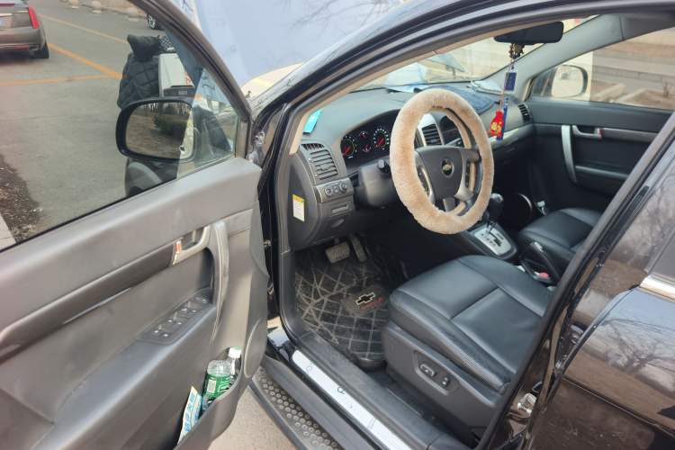 Used Chevrolet Captiva 2010 3.2 AT 7-Seater Flagship Edition Driver Seat