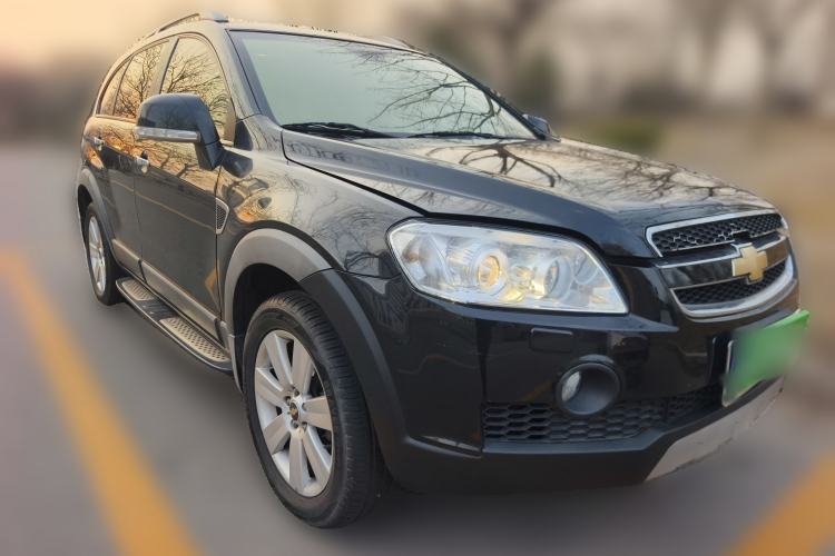 Used Chevrolet Captiva 2010 3.2 AT 7-Seater Flagship Edition Front Right 45 Deg
