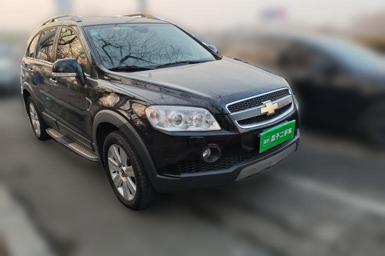 Used Chevrolet Captiva 2010 3.2 AT 7-Seater Flagship Edition Front Right 45 Deg