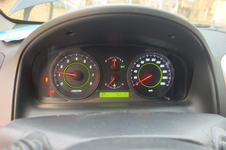 Used Chevrolet Captiva 2010 3.2 AT 7-Seater Flagship Edition Instrument Cluster