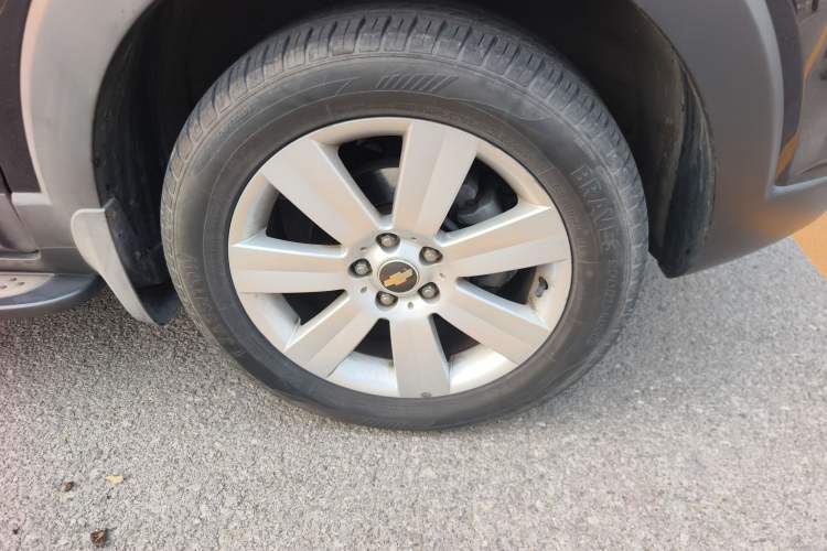 Used Chevrolet Captiva 2010 3.2 AT 7-Seater Flagship Edition Right Front Wheel Hub