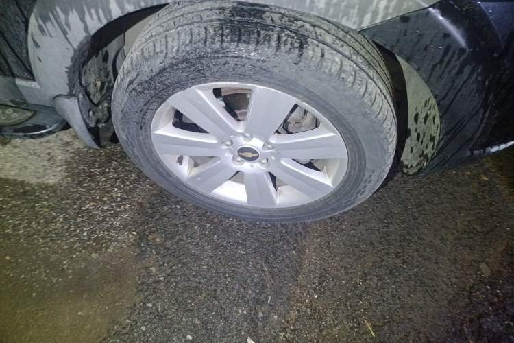 Used Chevrolet Captiva 2010 3.2 AT 7-Seater Flagship Edition Right Front Wheel Hub