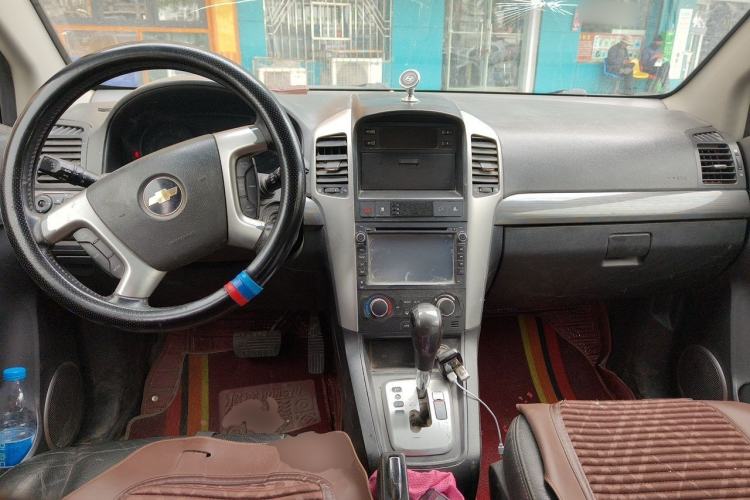 Used Chevrolet Captiva 2010 3.2 AT 7-Seater Flagship Edition Center Console
