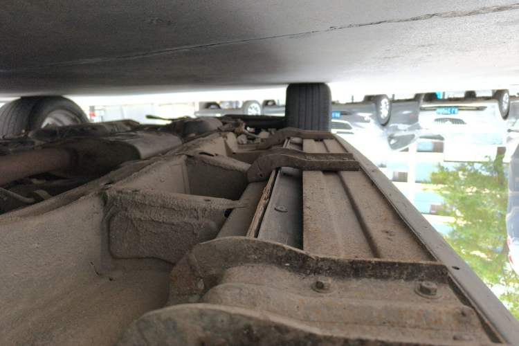 Used Chevrolet Captiva 2010 3.2 AT 7-Seater Flagship Edition Chassis Front Right