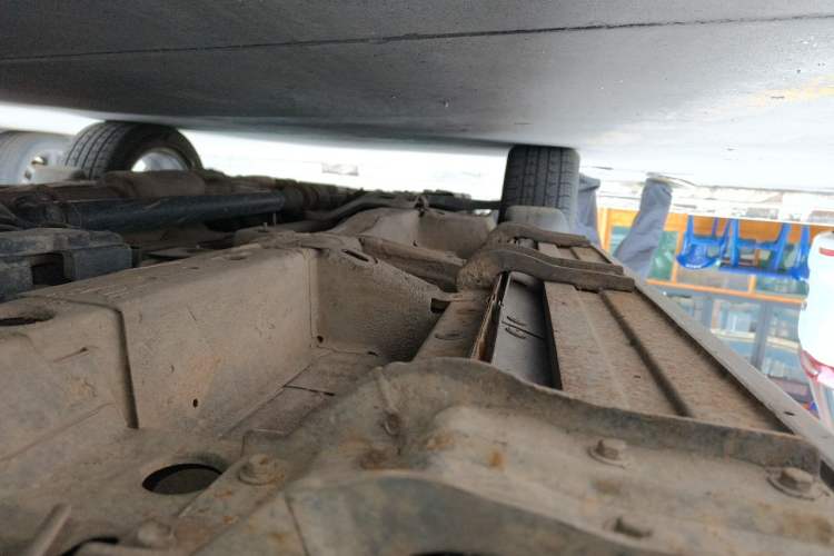 Used Chevrolet Captiva 2010 3.2 AT 7-Seater Flagship Edition Chassis Rear Left