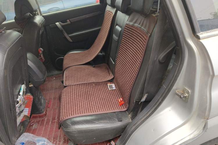 Used Chevrolet Captiva 2010 3.2 AT 7-Seater Flagship Edition Left Rear Seat