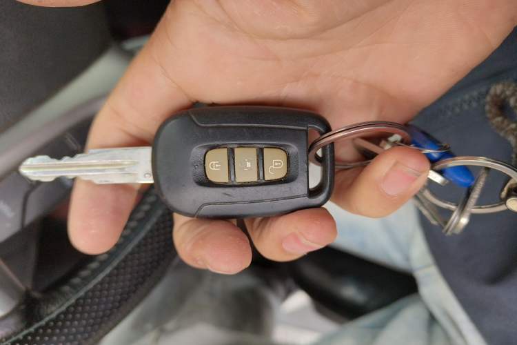 Used Chevrolet Captiva 2010 3.2 AT 7-Seater Flagship Edition Vehicle Key