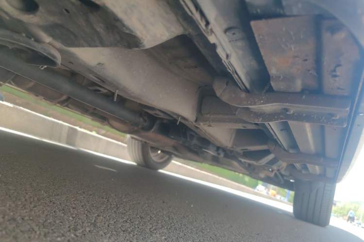 Used Chevrolet Captiva 2011 2.4 AT 7-Seater Luxury Edition Chassis Front Left