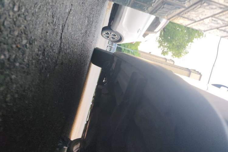 Used Chevrolet Captiva 2011 2.4 AT 7-Seater Luxury Edition Chassis Front Right