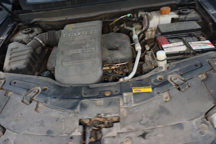 Used Chevrolet Captiva 2011 2.4 AT 5-Seater Comfort Edition Engine Bay